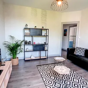F2 Refait à Neuf Tout Confort Appartement